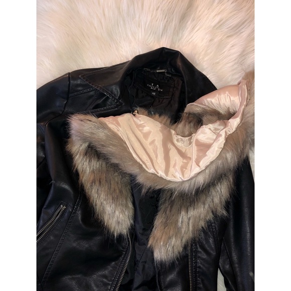 SOLD! Leather Jacket - Picture 3 of 3